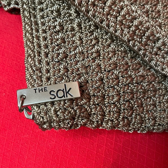 👜 The Sak Crochet Shoulder Bag in a Tan/Beige Color. 👜 - Picture 4 of 8
